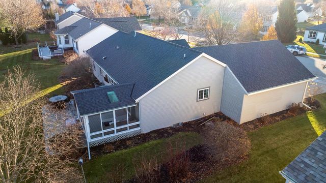 1227 Oriole DRIVE, Oconomowoc, WI 53066