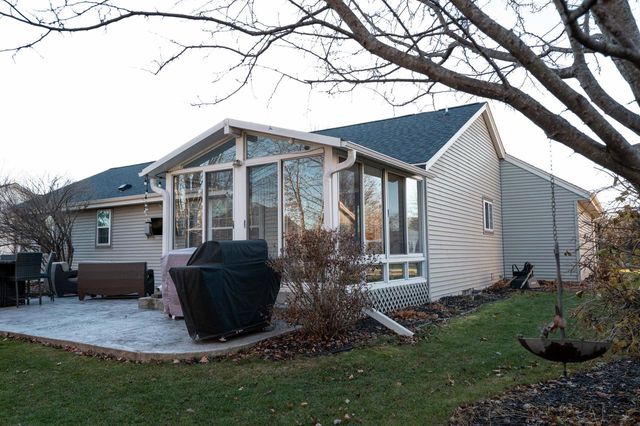 1227 Oriole DRIVE, Oconomowoc, WI 53066