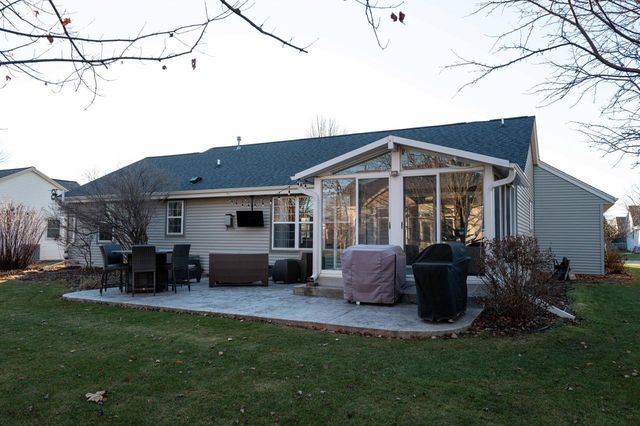 1227 Oriole DRIVE, Oconomowoc, WI 53066