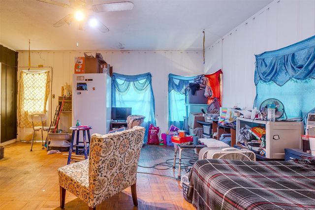 2803 Wilkinson Avenue, Fort Worth, TX 76103