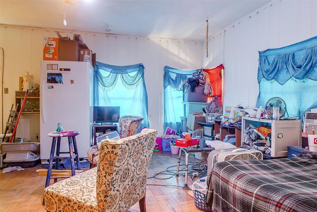 2803 Wilkinson Avenue, Fort Worth, TX 76103