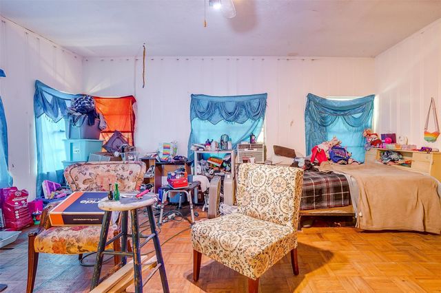 2803 Wilkinson Avenue, Fort Worth, TX 76103