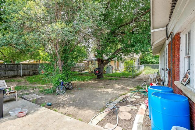 2803 Wilkinson Avenue, Fort Worth, TX 76103