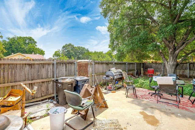 2803 Wilkinson Avenue, Fort Worth, TX 76103