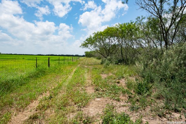1393 Fox Trotter, Seguin, TX 78155