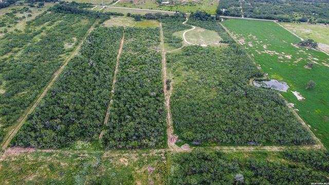 1393 Fox Trotter, Seguin, TX 78155