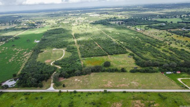 1393 Fox Trotter, Seguin, TX 78155