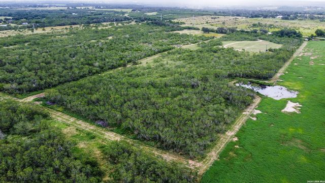 1393 Fox Trotter, Seguin, TX 78155