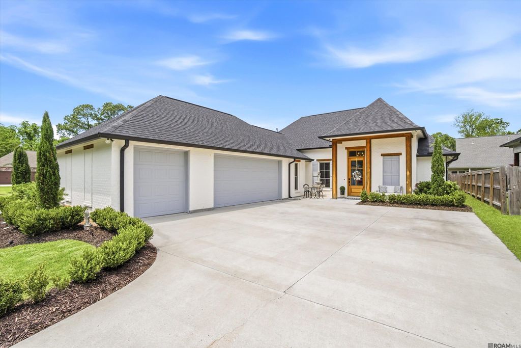 460 Clock Tower Dr, St Gabriel, LA 70776