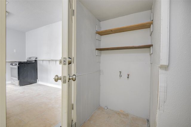 1427 W 6th Street Street, Freeport, TX 77541