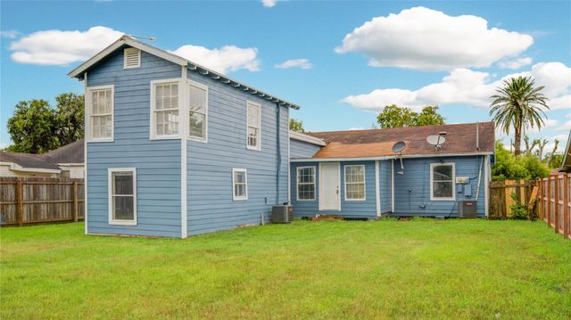 1427 W 6th Street Street, Freeport, TX 77541