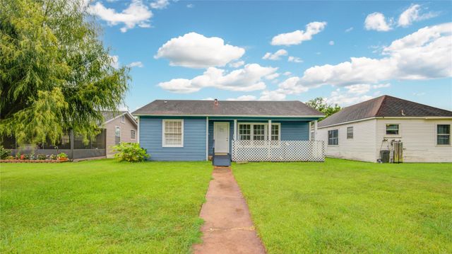 1427 W 6th Street Street, Freeport, TX 77541