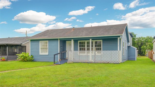 1427 W 6th Street Street, Freeport, TX 77541