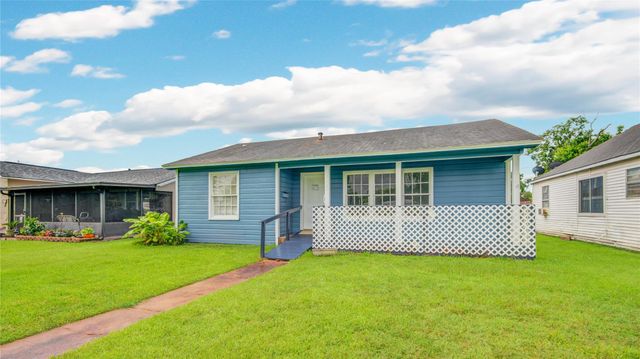 1427 W 6th Street Street, Freeport, TX 77541