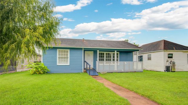 1427 W 6th Street Street, Freeport, TX 77541