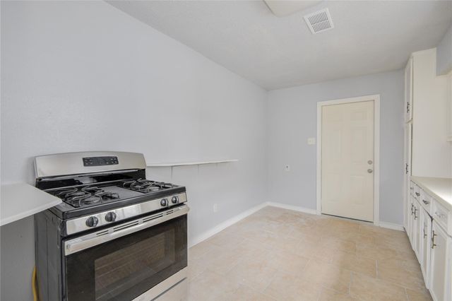 1427 W 6th Street Street, Freeport, TX 77541