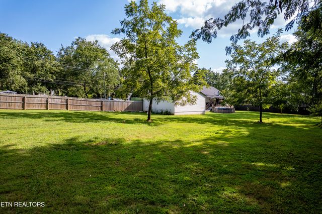 4149 Sevierville Rd, Maryville, TN 37804