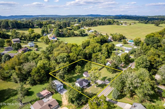 4149 Sevierville Rd, Maryville, TN 37804