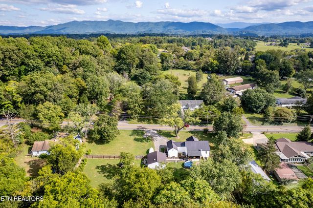 4149 Sevierville Rd, Maryville, TN 37804