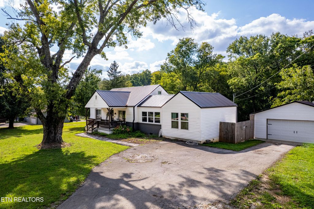 4149 Sevierville Rd, Maryville, TN 37804