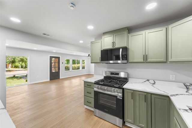 125 29th Street, Grand Prairie, TX 75050