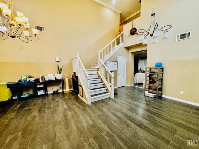 11206 Baltra Way, Bakersfield, CA 93306