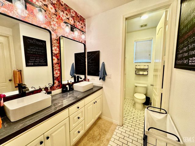 11206 Baltra Way, Bakersfield, CA 93306