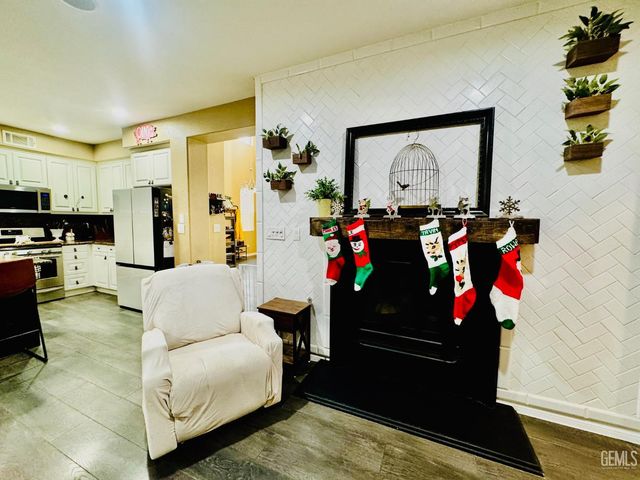 11206 Baltra Way, Bakersfield, CA 93306