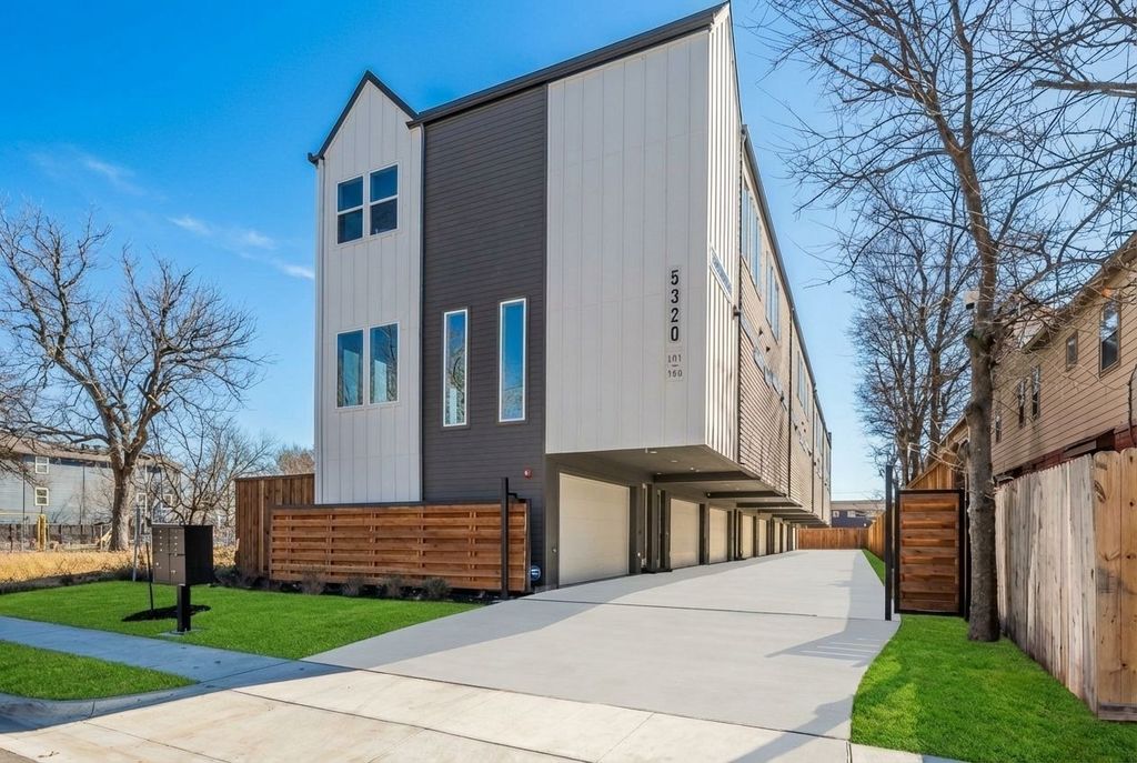 5320 Reiger Avenue 106, Dallas, TX 75214