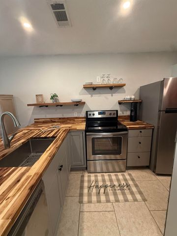 700 W Pope Rd M97, St Augustine, FL 32080