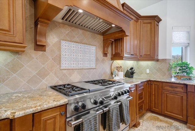 15397 Rock Creek Ln, El Cajon, CA 92021