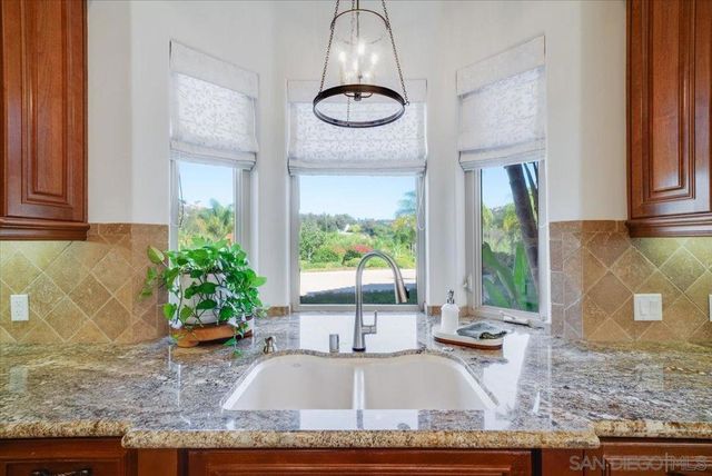 15397 Rock Creek Ln, El Cajon, CA 92021