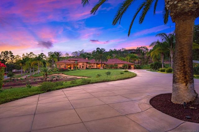 15397 Rock Creek Ln, El Cajon, CA 92021