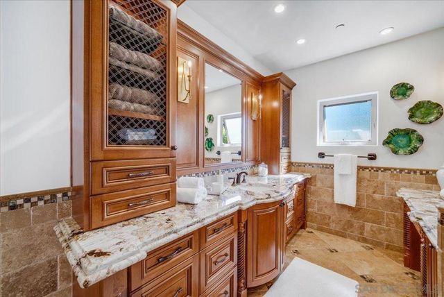 15397 Rock Creek Ln, El Cajon, CA 92021