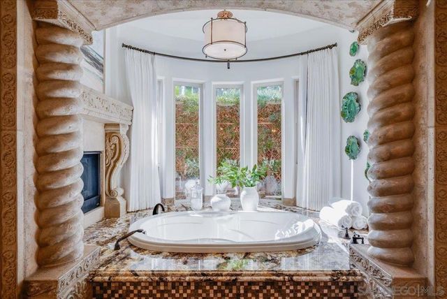 15397 Rock Creek Ln, El Cajon, CA 92021