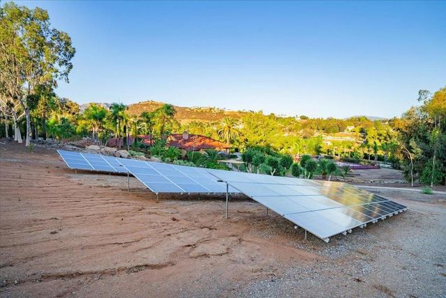 15397 Rock Creek Ln, El Cajon, CA 92021