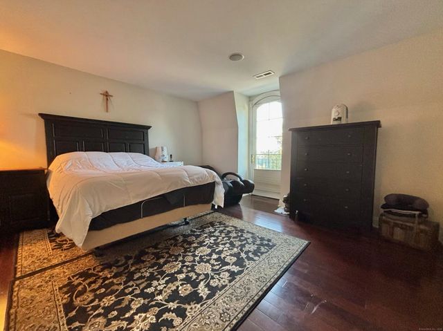 19 Thermos Avenue 5, Norwich, CT 06360