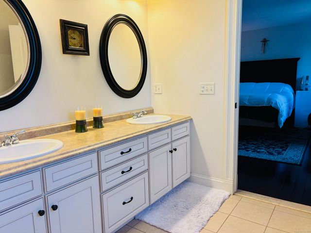 19 Thermos Avenue 5, Norwich, CT 06360