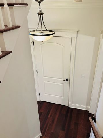 19 Thermos Avenue 5, Norwich, CT 06360