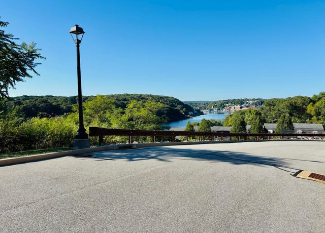 19 Thermos Avenue 5, Norwich, CT 06360