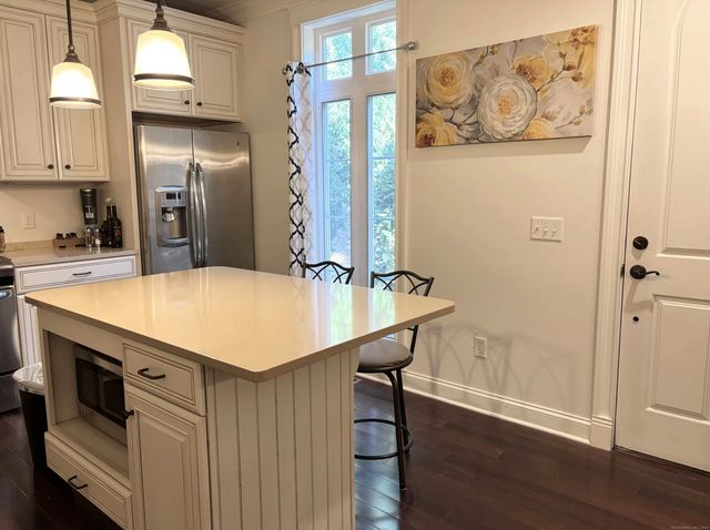 19 Thermos Avenue 5, Norwich, CT 06360