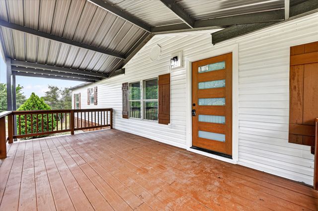 134 Classic Country Court, Springtown, TX 76082