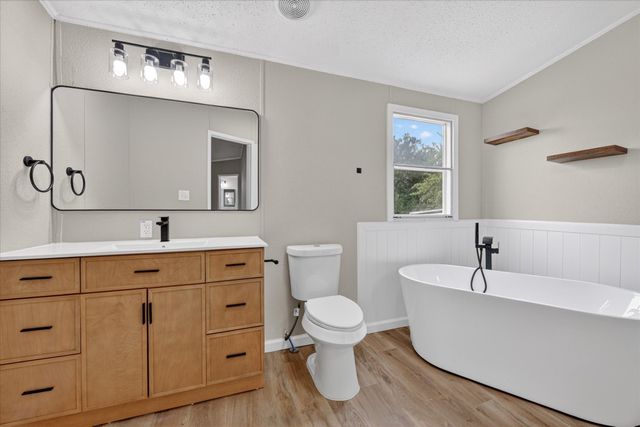 134 Classic Country Court, Springtown, TX 76082