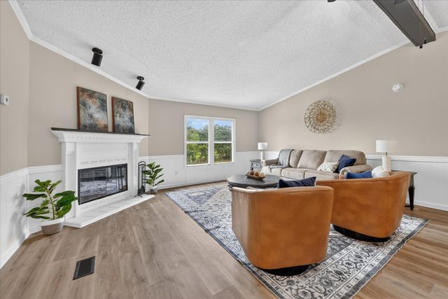 134 Classic Country Court, Springtown, TX 76082