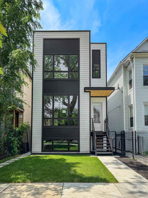 1728 N Sawyer Avenue, Chicago, IL 60647 — exterior