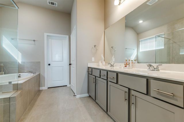 31111 Cardrona Peak Path, Hockley, TX 77447