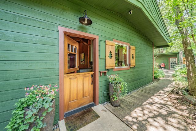 2043 Breezywood Drive, Flower Mound, TX 75022
