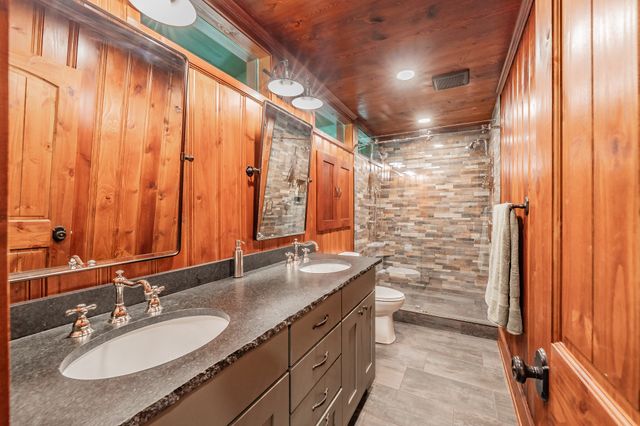 2043 Breezywood Drive, Flower Mound, TX 75022