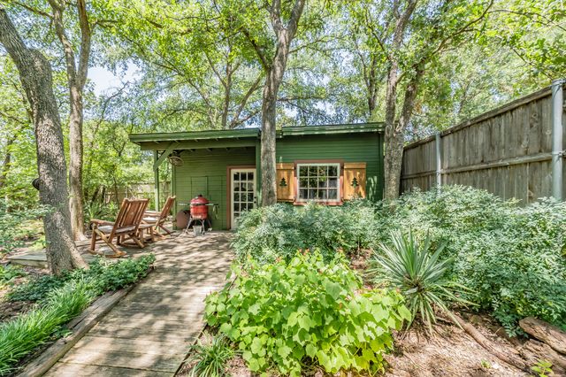 2043 Breezywood Drive, Flower Mound, TX 75022