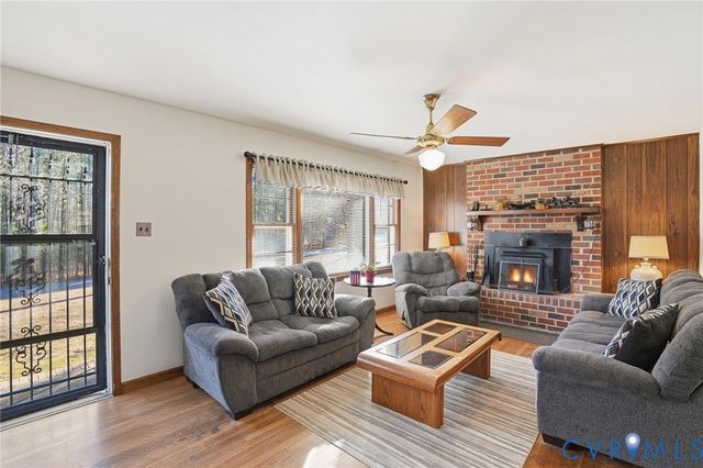 10471 Rockingham Rd, Mechanicsville, VA 23116